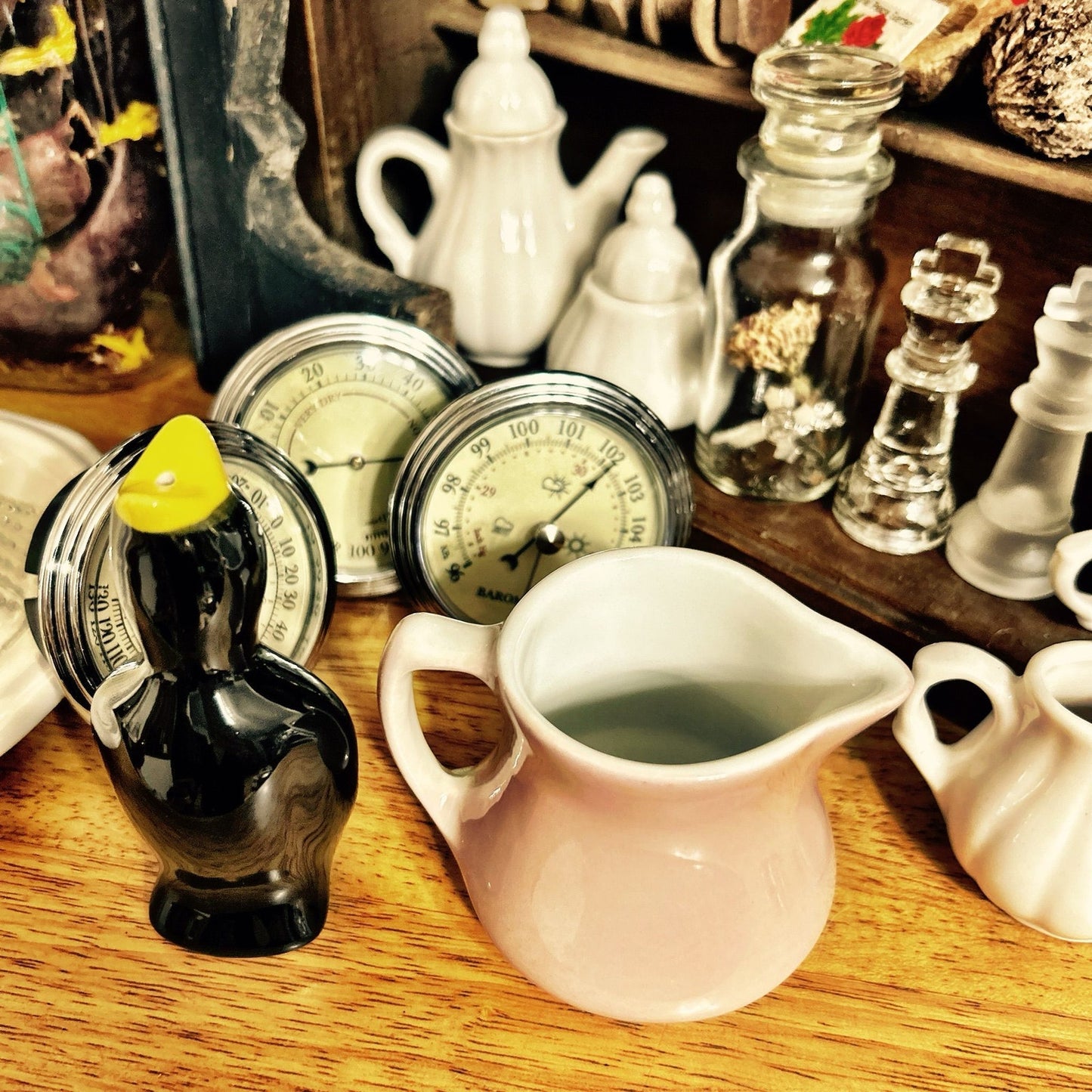 Creamer: Mauve & Cream  Color Shenango USA