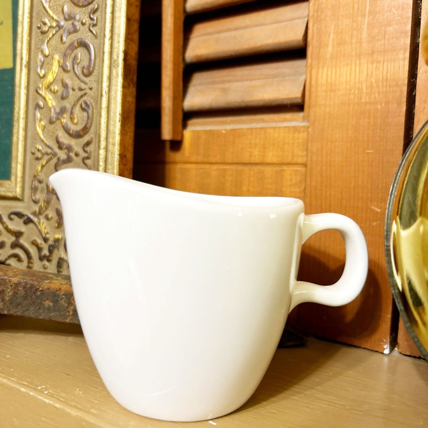 Creamer ( Starbucks Coffee Company 2004) Collectible
