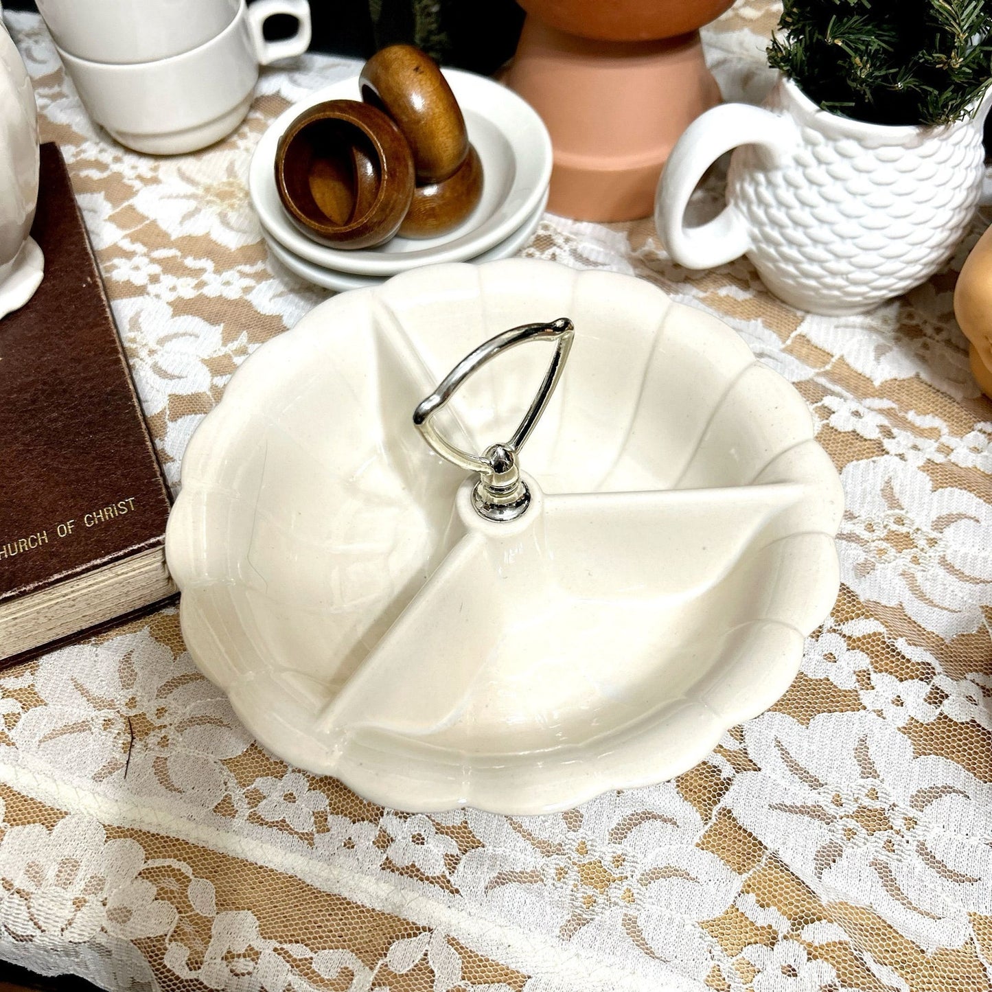 California Pottery: Number 370 Divided Serving Bowl