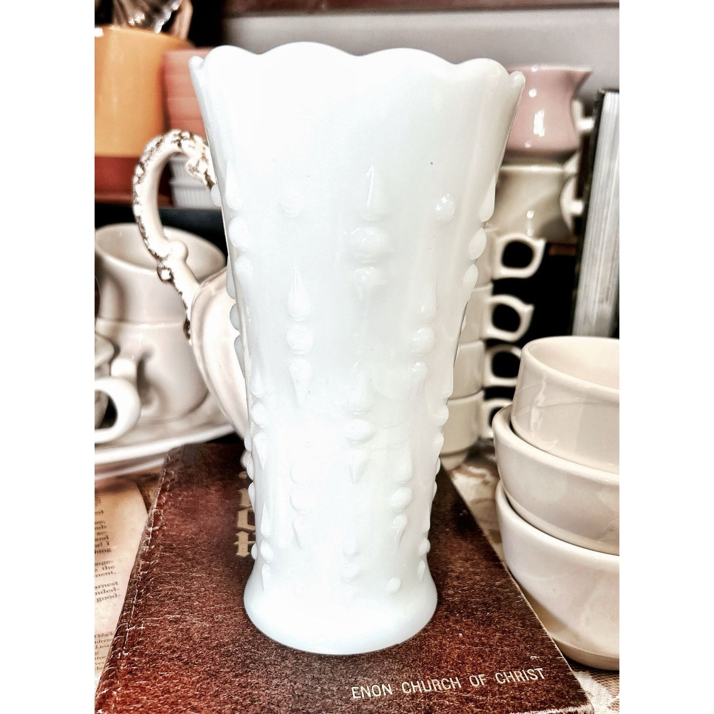 Anchor Hocking Teardrop & Pearl Milk Glass Vase